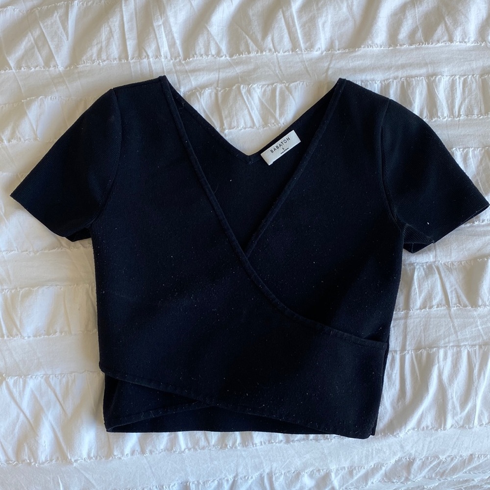 Aritzia - Babaton wrap crop top
